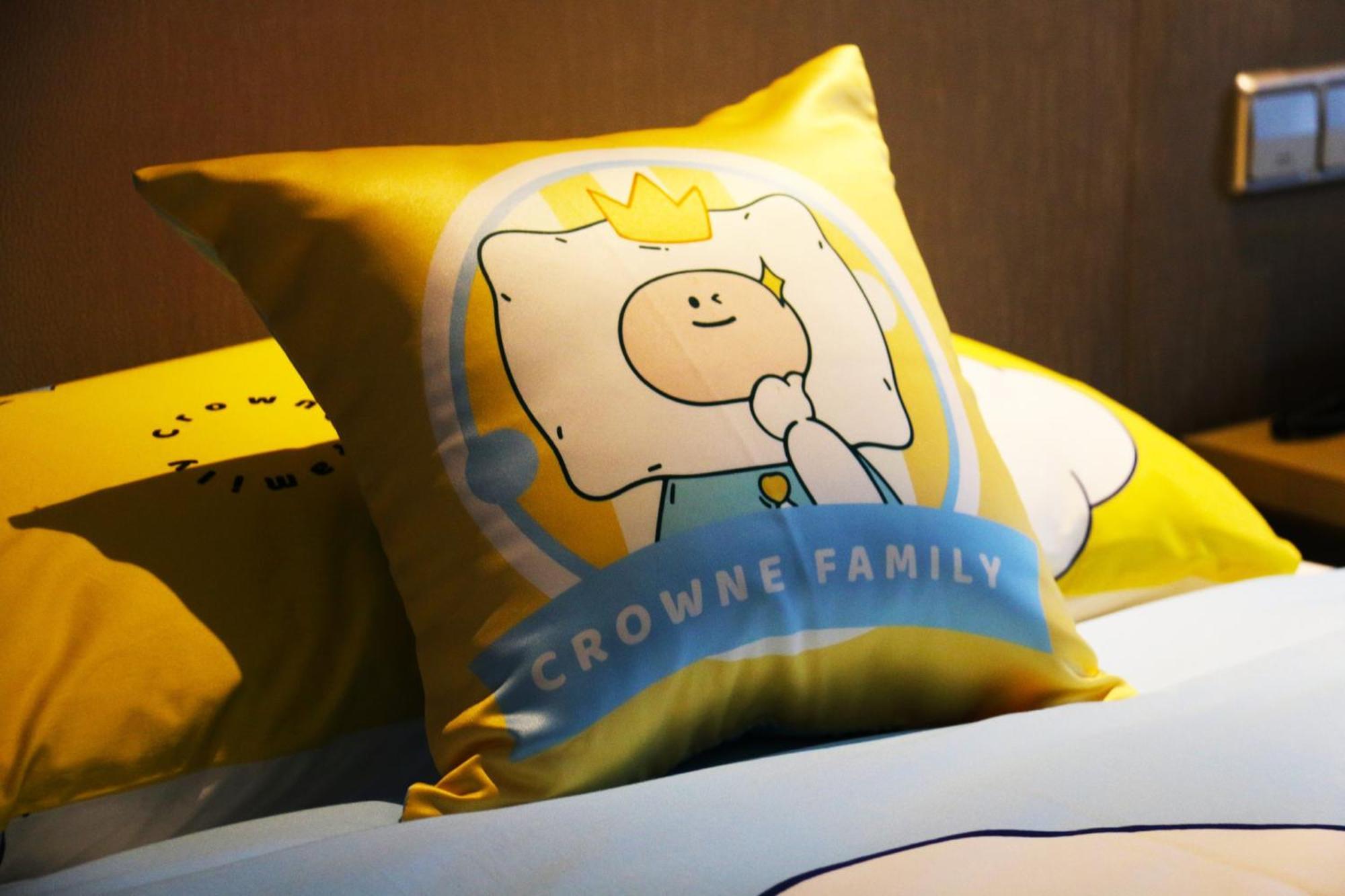 Отель Crowne Plaza Yibin By Ihg Экстерьер фото