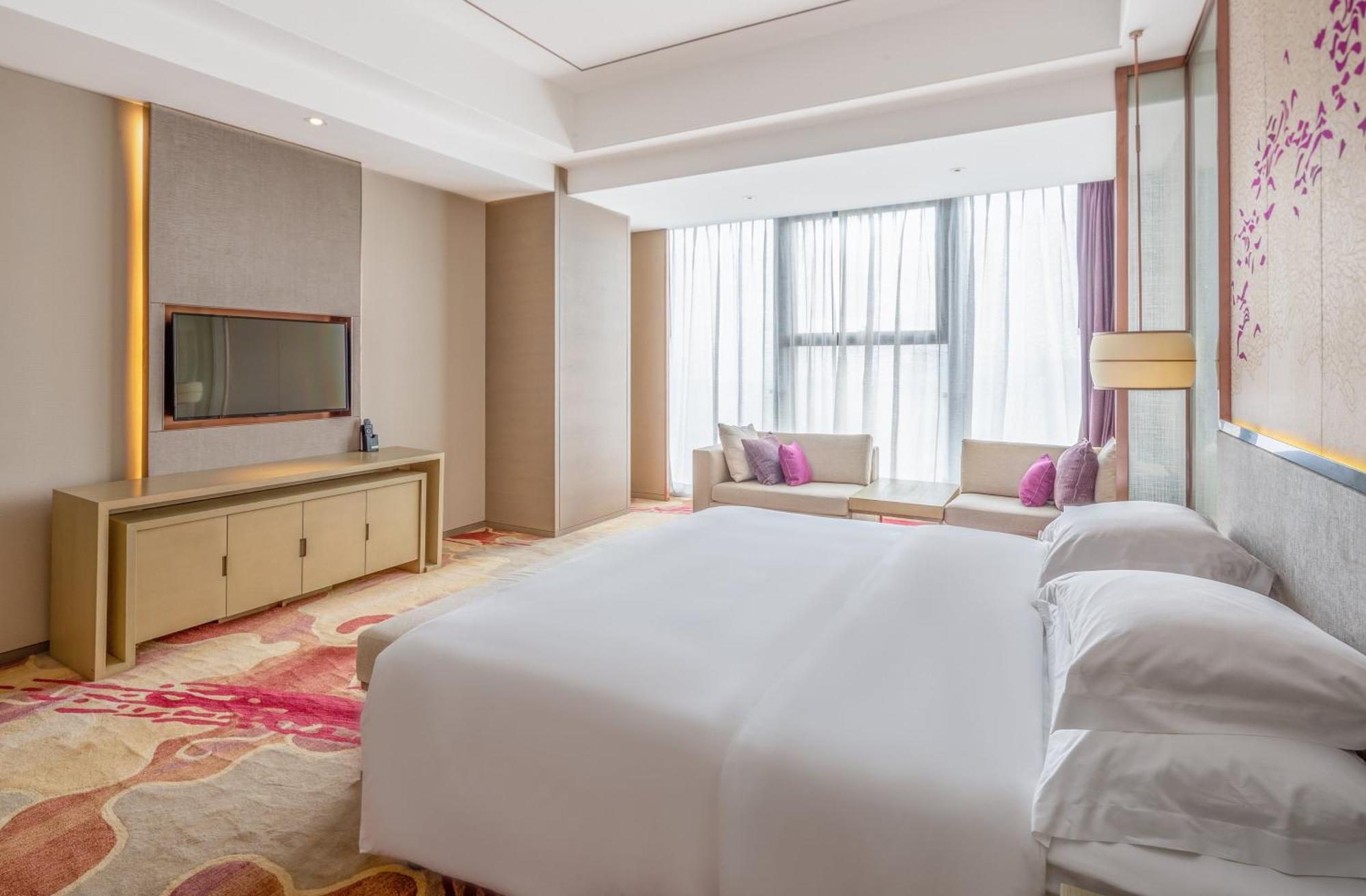 Отель Crowne Plaza Yibin By Ihg Экстерьер фото