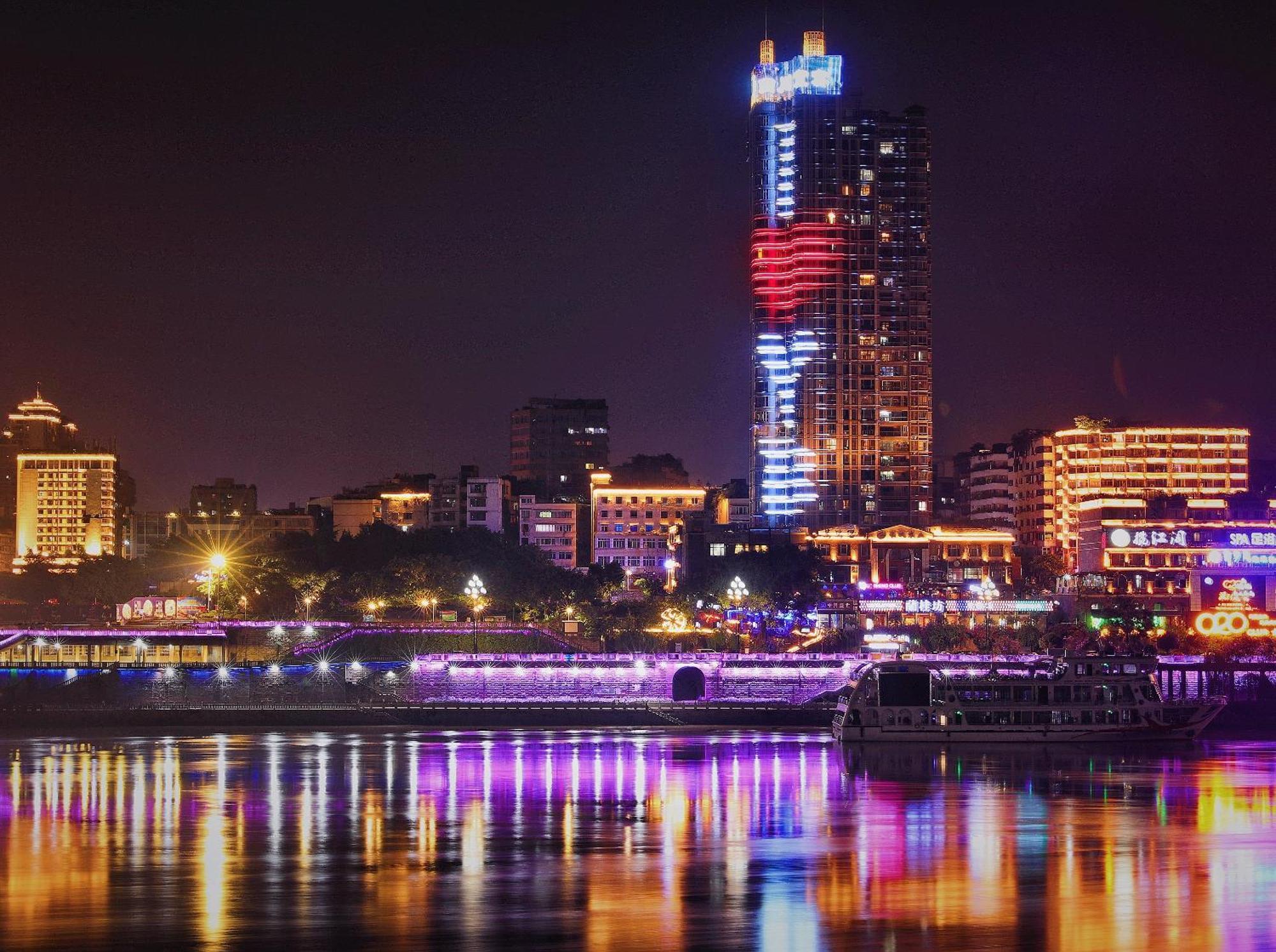 Отель Crowne Plaza Yibin By Ihg Экстерьер фото