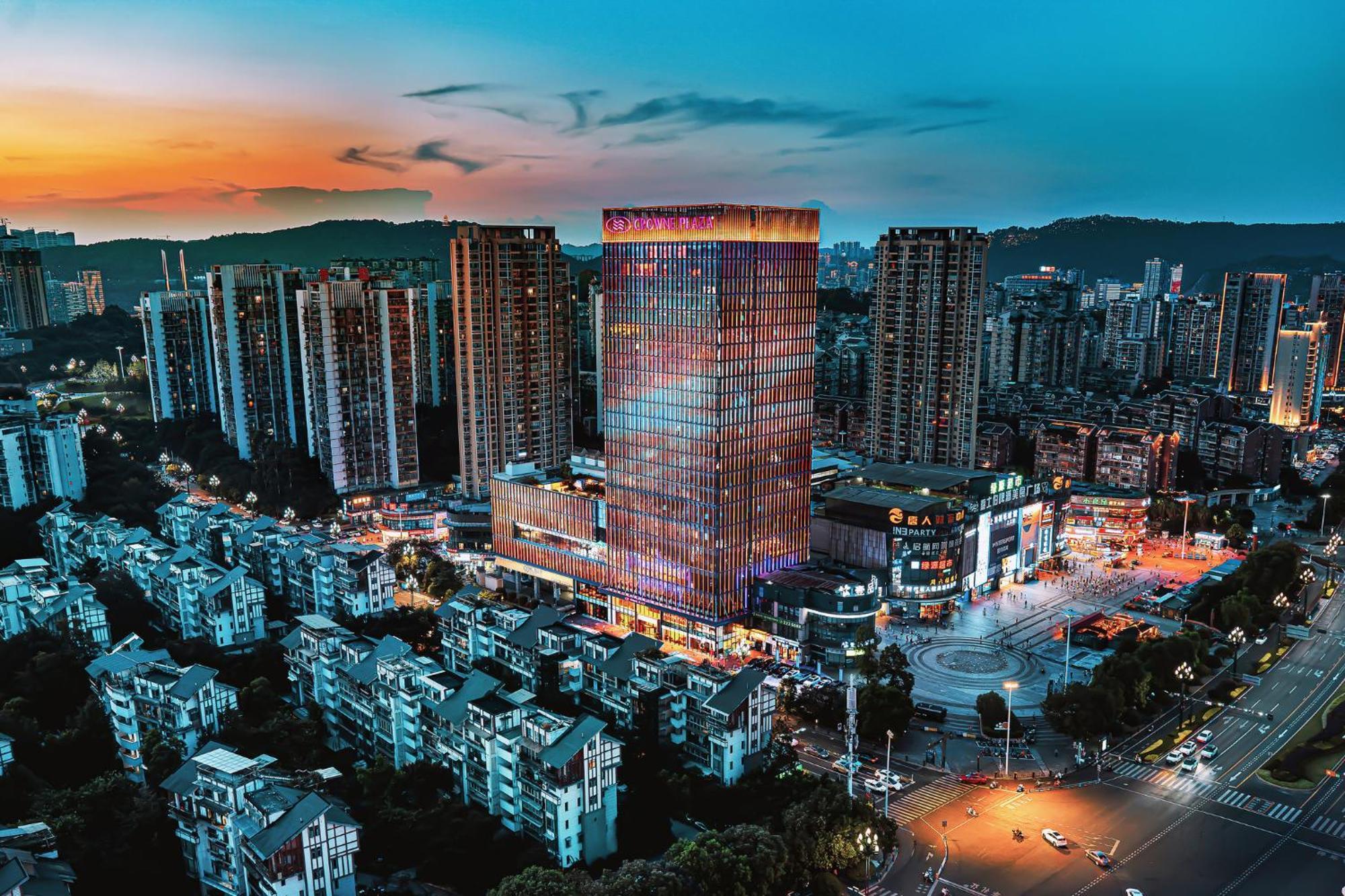 Отель Crowne Plaza Yibin By Ihg Экстерьер фото
