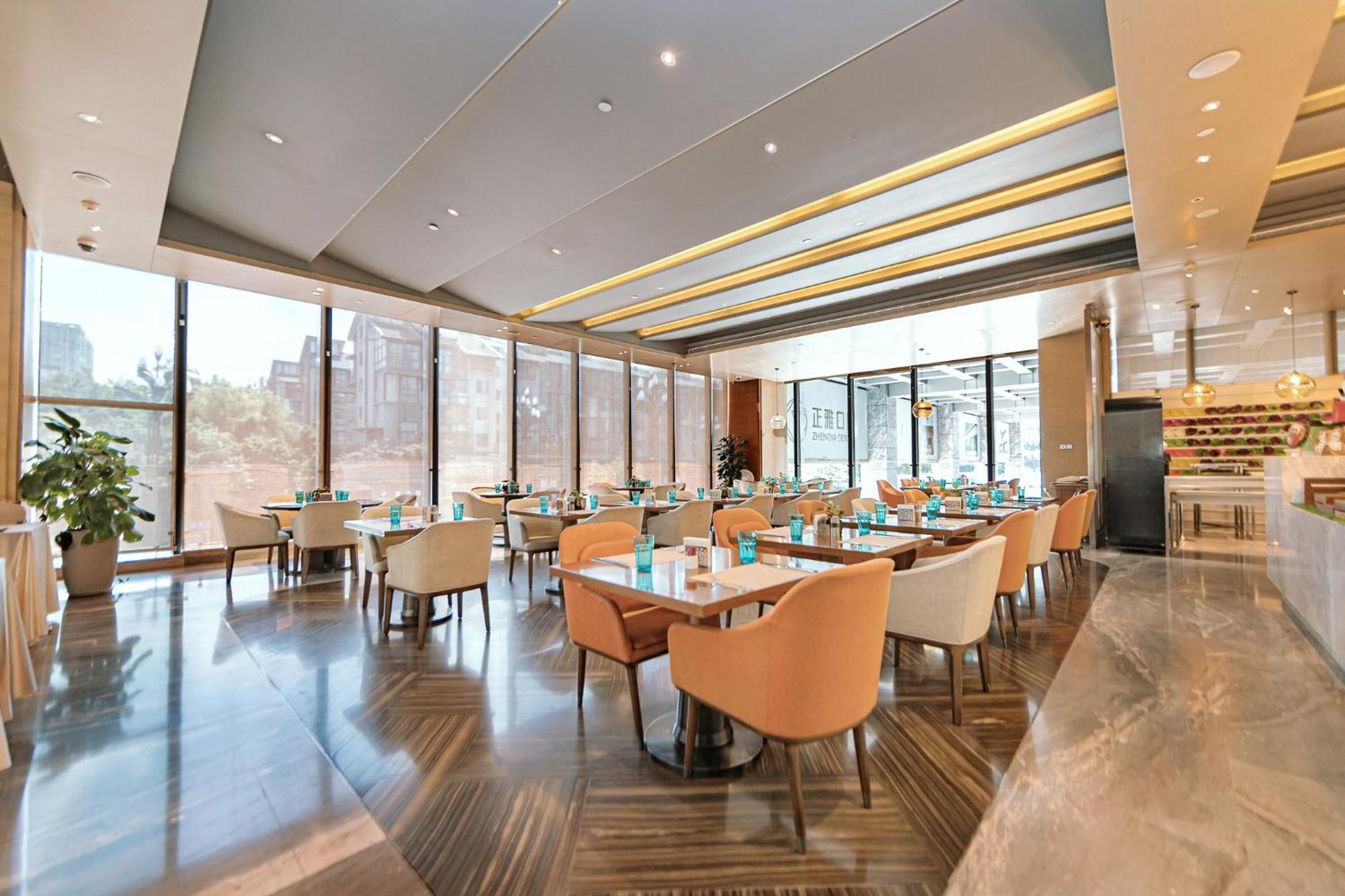 Отель Crowne Plaza Yibin By Ihg Экстерьер фото
