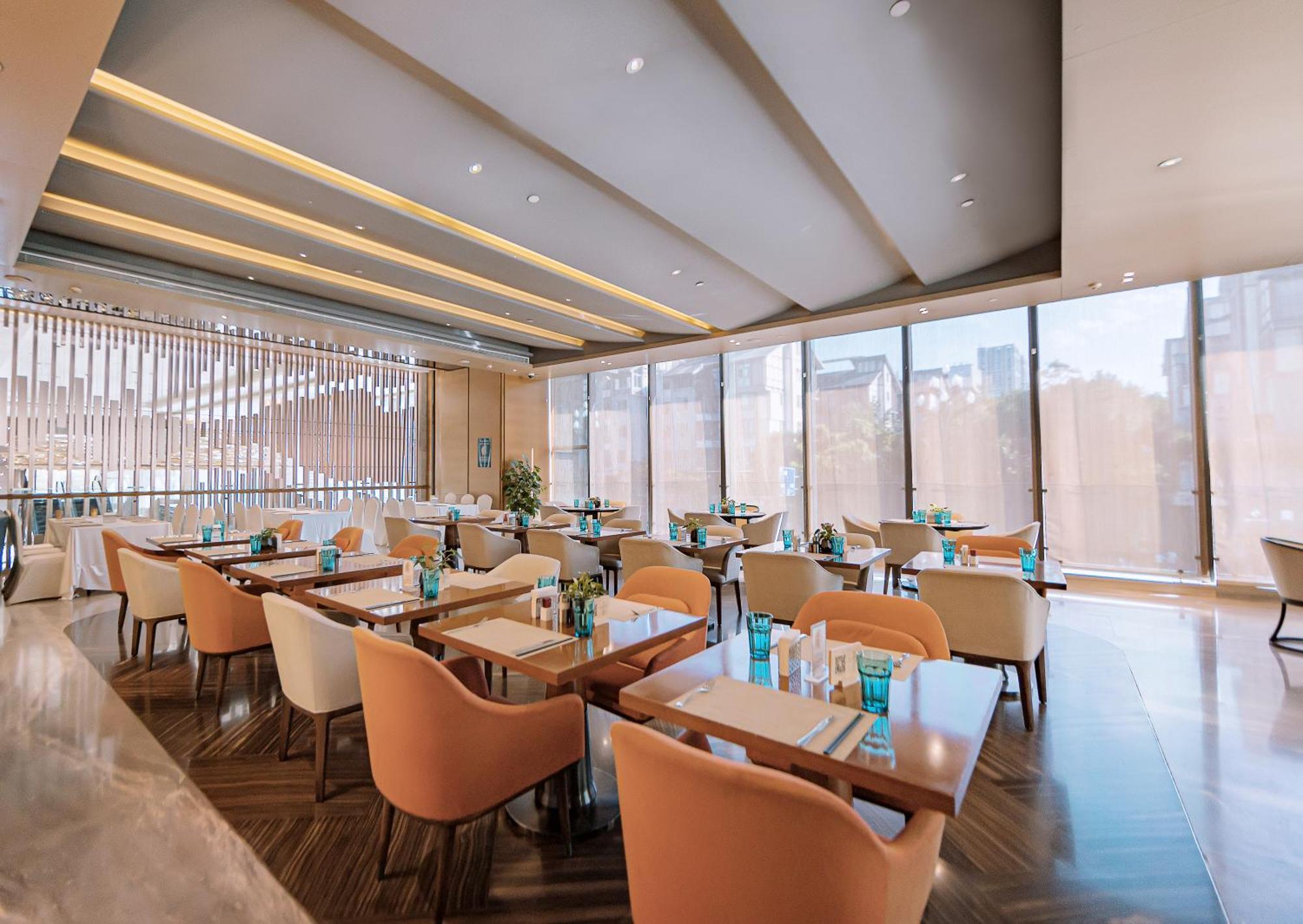Отель Crowne Plaza Yibin By Ihg Экстерьер фото