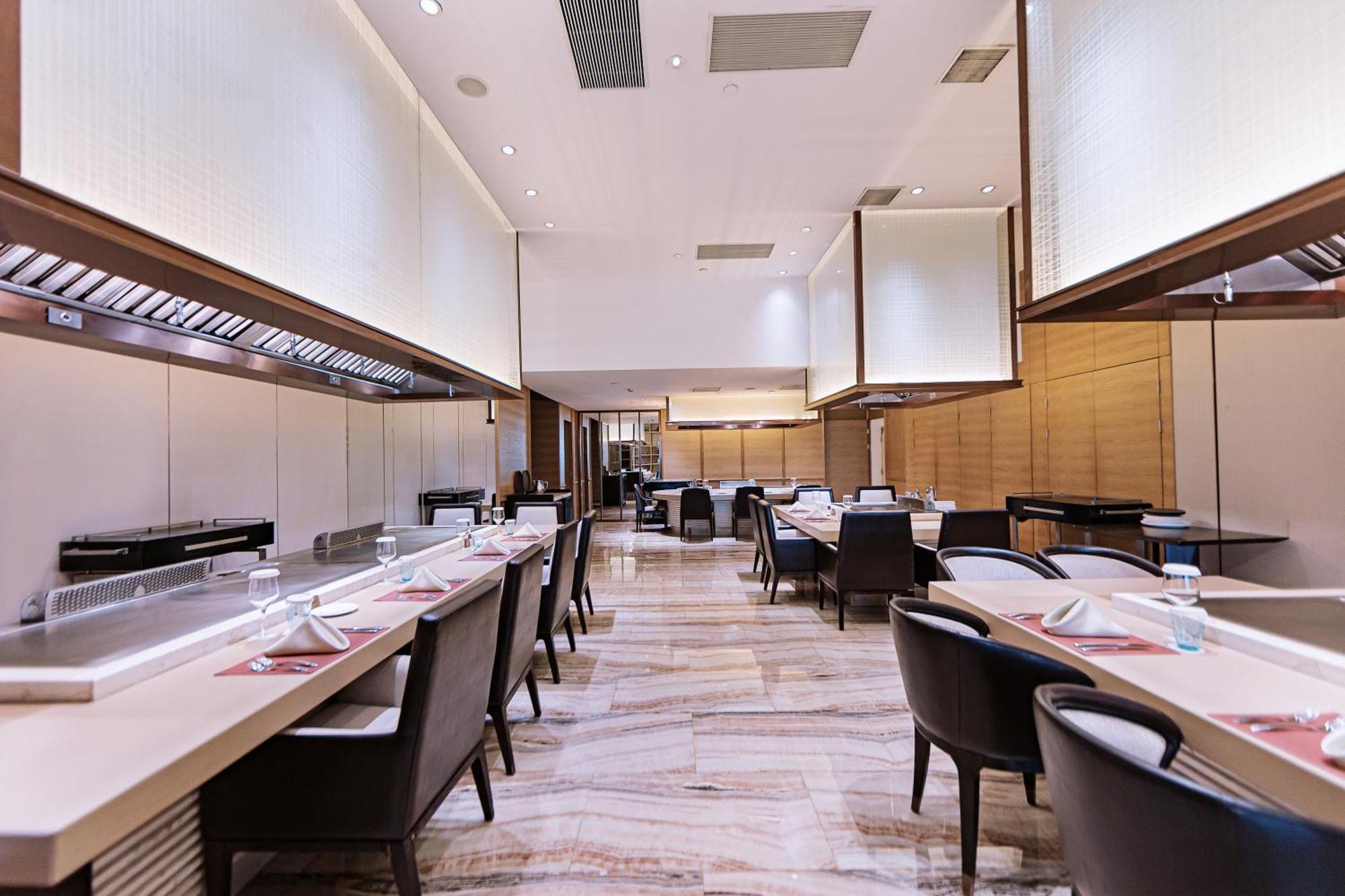 Отель Crowne Plaza Yibin By Ihg Экстерьер фото