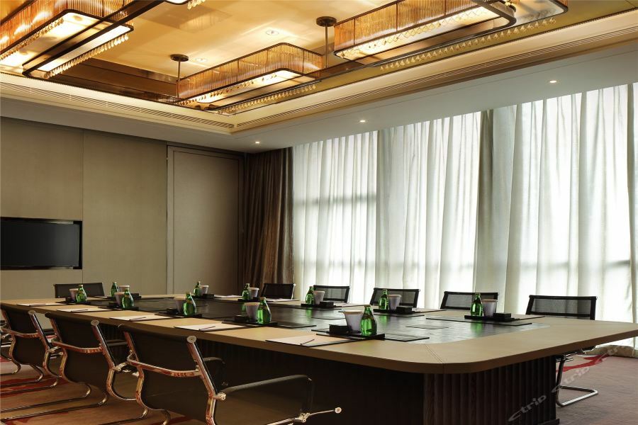 Отель Crowne Plaza Yibin By Ihg Экстерьер фото